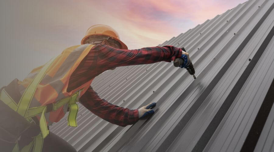 Professional gutter cleaning in Elmer, MO